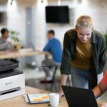 imprimante-multifonction-xerox-c255a-galerie1-fr Imprimante multifonction Xerox® C255a environnement travail